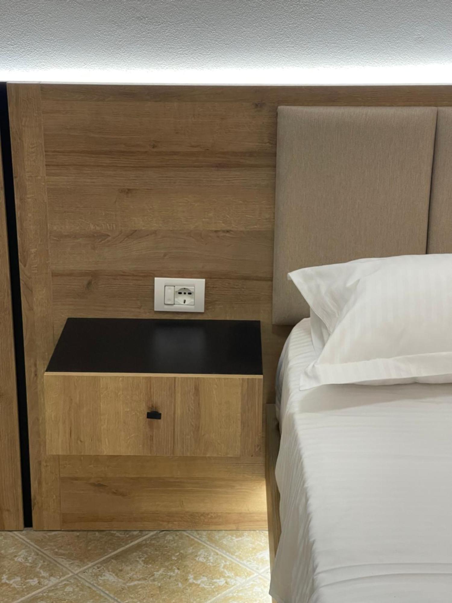 Hotel Riti Široka エクステリア 写真
